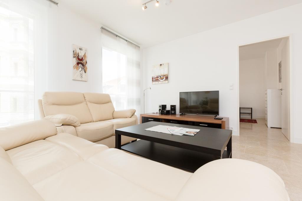 Rafael Kaiser - Paros Apartment - Contactless 24H Check-In Vienna Room photo