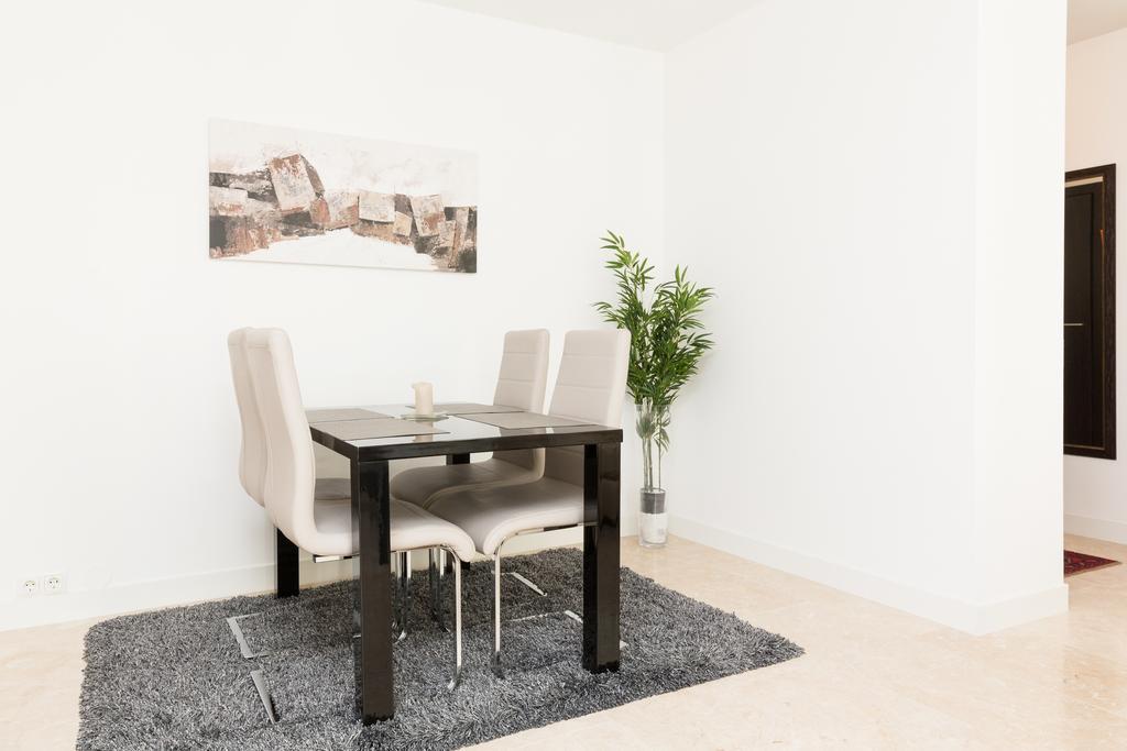 Rafael Kaiser - Paros Apartment - Contactless 24H Check-In Vienna Room photo
